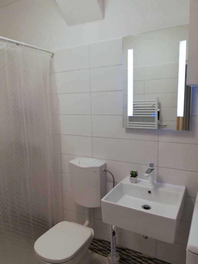 New Renovated Apartment 15 Min From Beach On Foot Pula Ngoại thất bức ảnh