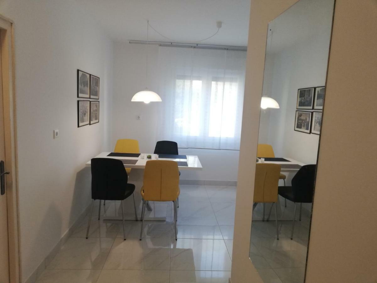 New Renovated Apartment 15 Min From Beach On Foot Pula Ngoại thất bức ảnh
