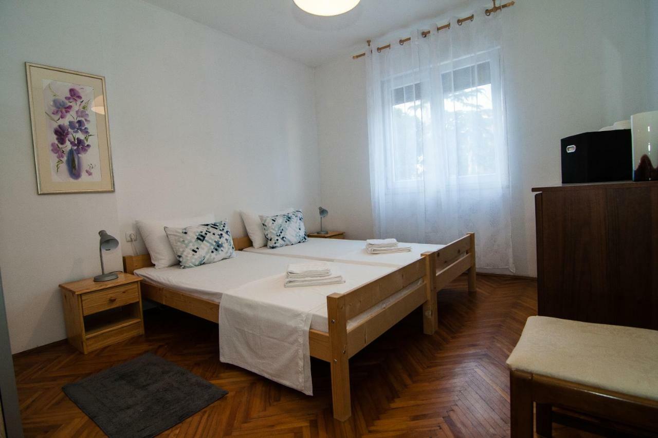 New Renovated Apartment 15 Min From Beach On Foot Pula Ngoại thất bức ảnh