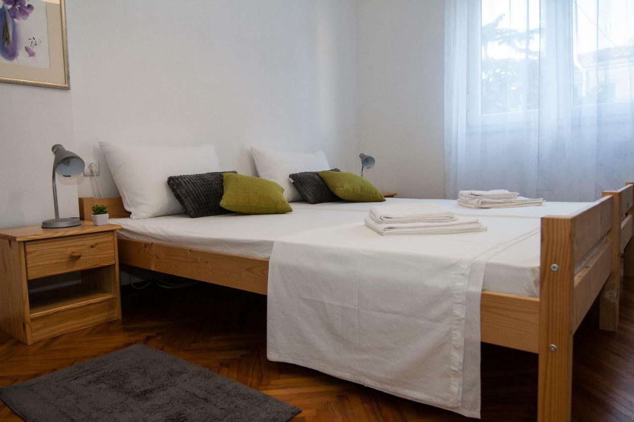 New Renovated Apartment 15 Min From Beach On Foot Pula Ngoại thất bức ảnh