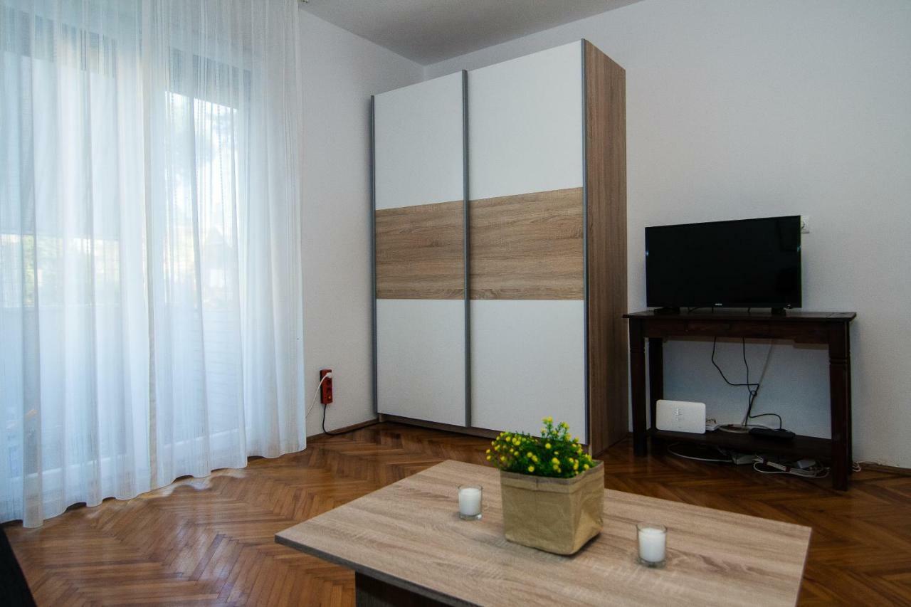 New Renovated Apartment 15 Min From Beach On Foot Pula Ngoại thất bức ảnh