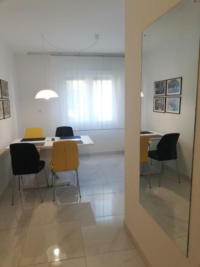 New Renovated Apartment 15 Min From Beach On Foot Pula Ngoại thất bức ảnh