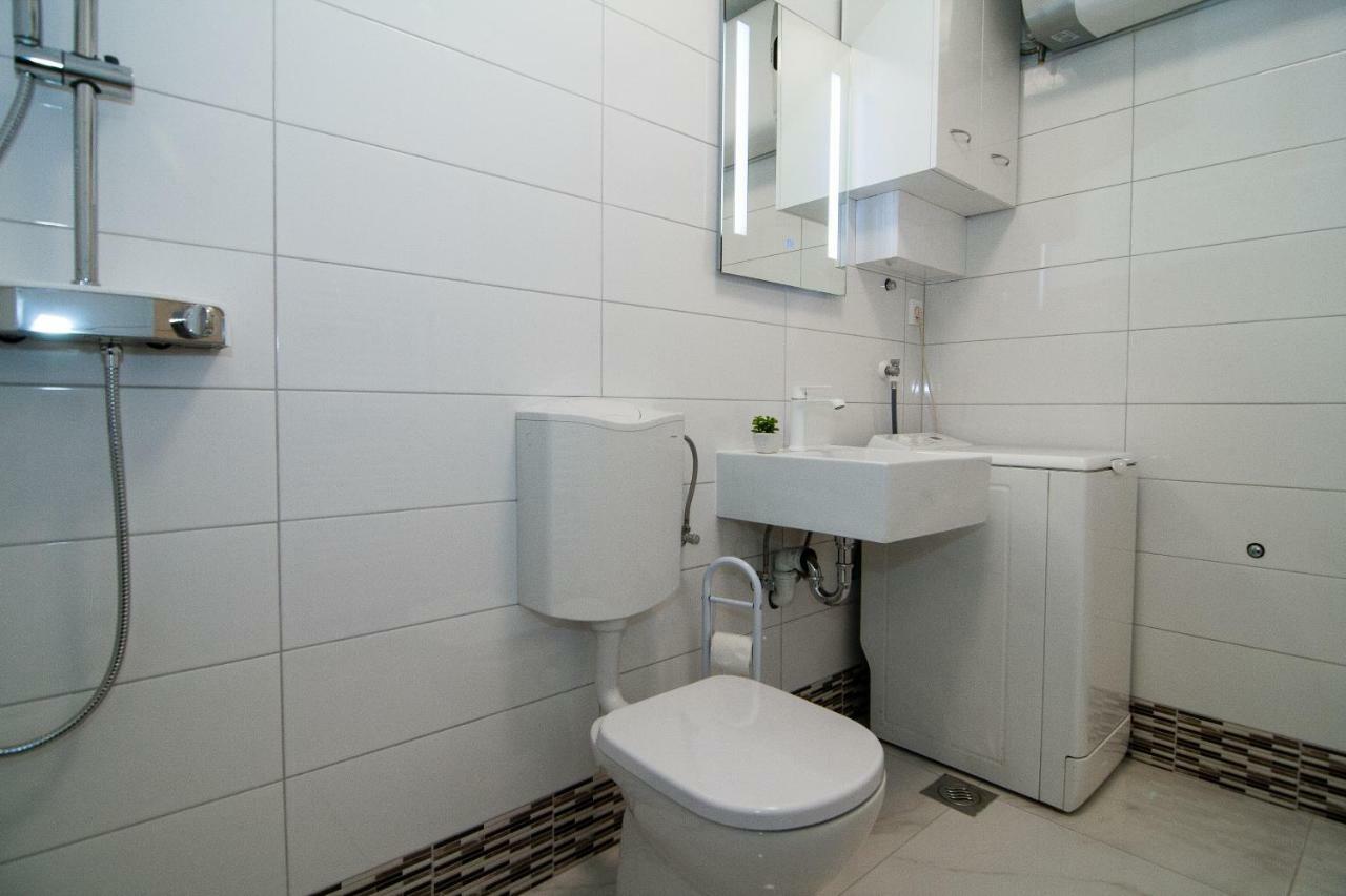 New Renovated Apartment 15 Min From Beach On Foot Pula Ngoại thất bức ảnh