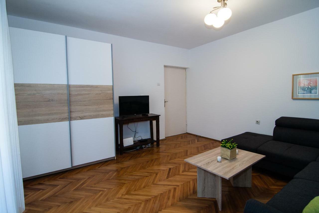 New Renovated Apartment 15 Min From Beach On Foot Pula Ngoại thất bức ảnh