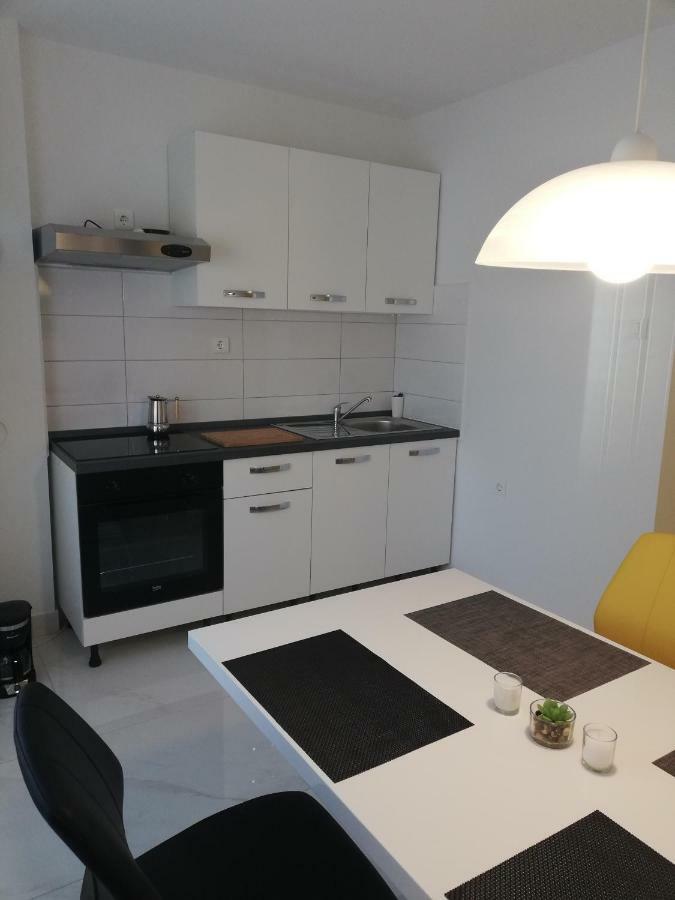 New Renovated Apartment 15 Min From Beach On Foot Pula Ngoại thất bức ảnh